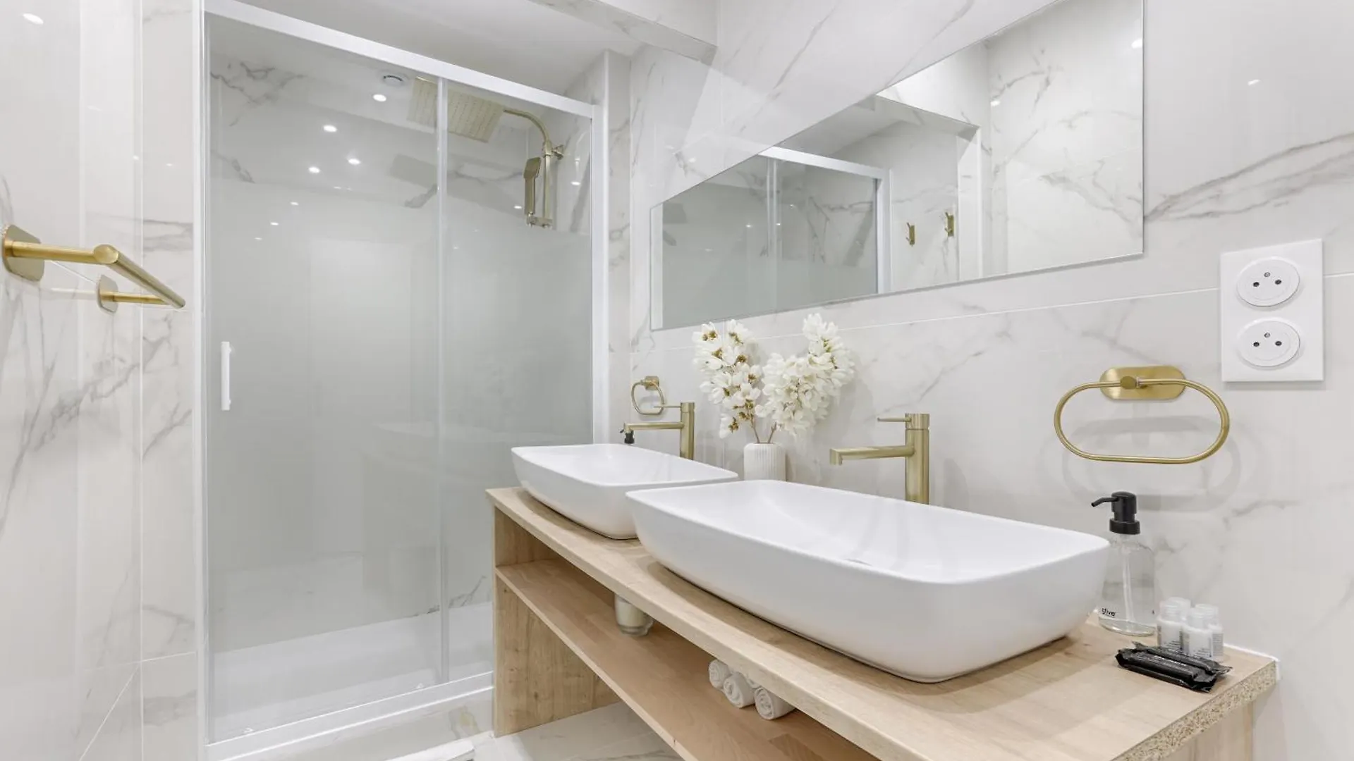 Saint Antoine Marais Charming 1br *