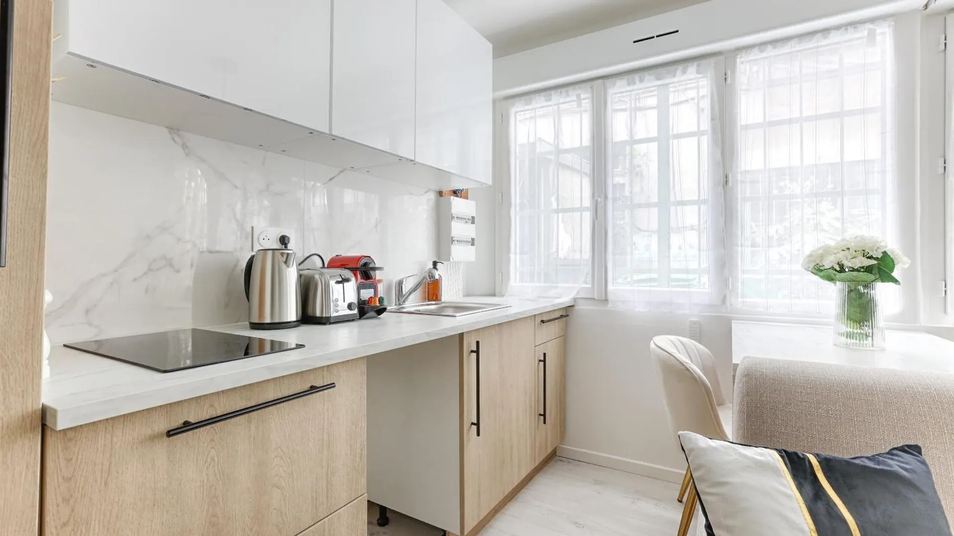 Saint Antoine Marais Charming 1br